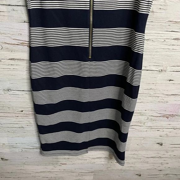 Ronni Nicole striped dress midi navy gray size 6 - Picture 10 of 11